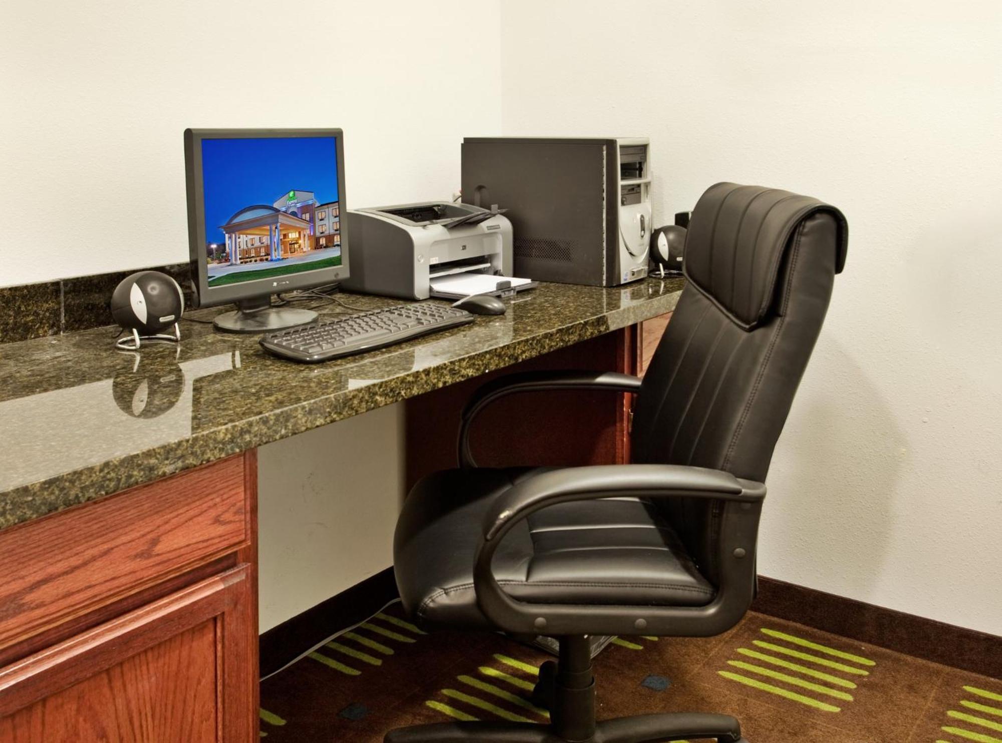 Holiday Inn Express Hotel & Suites St. Charles By Ihg Saint Charles Экстерьер фото