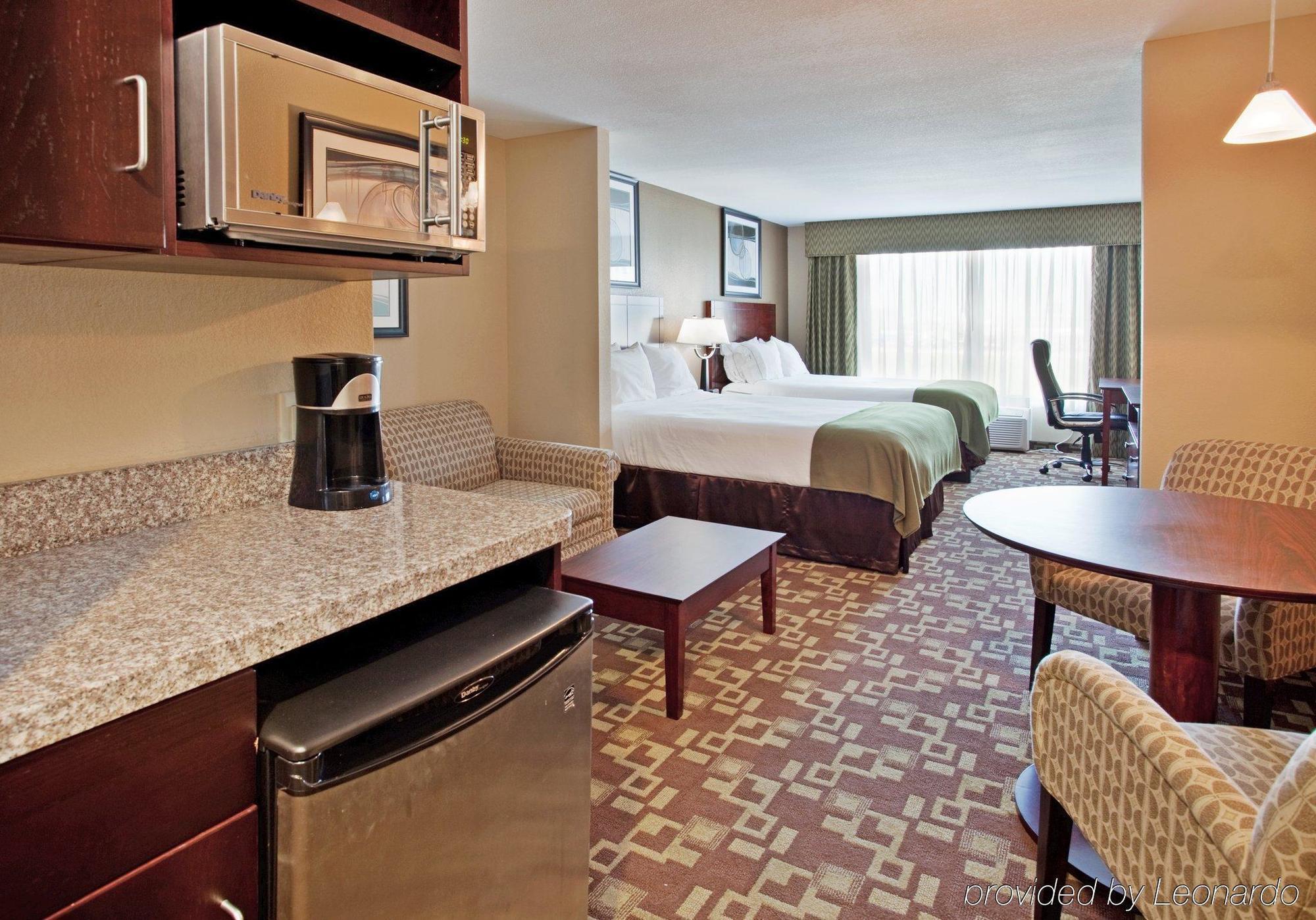 Holiday Inn Express Hotel & Suites St. Charles By Ihg Saint Charles Экстерьер фото